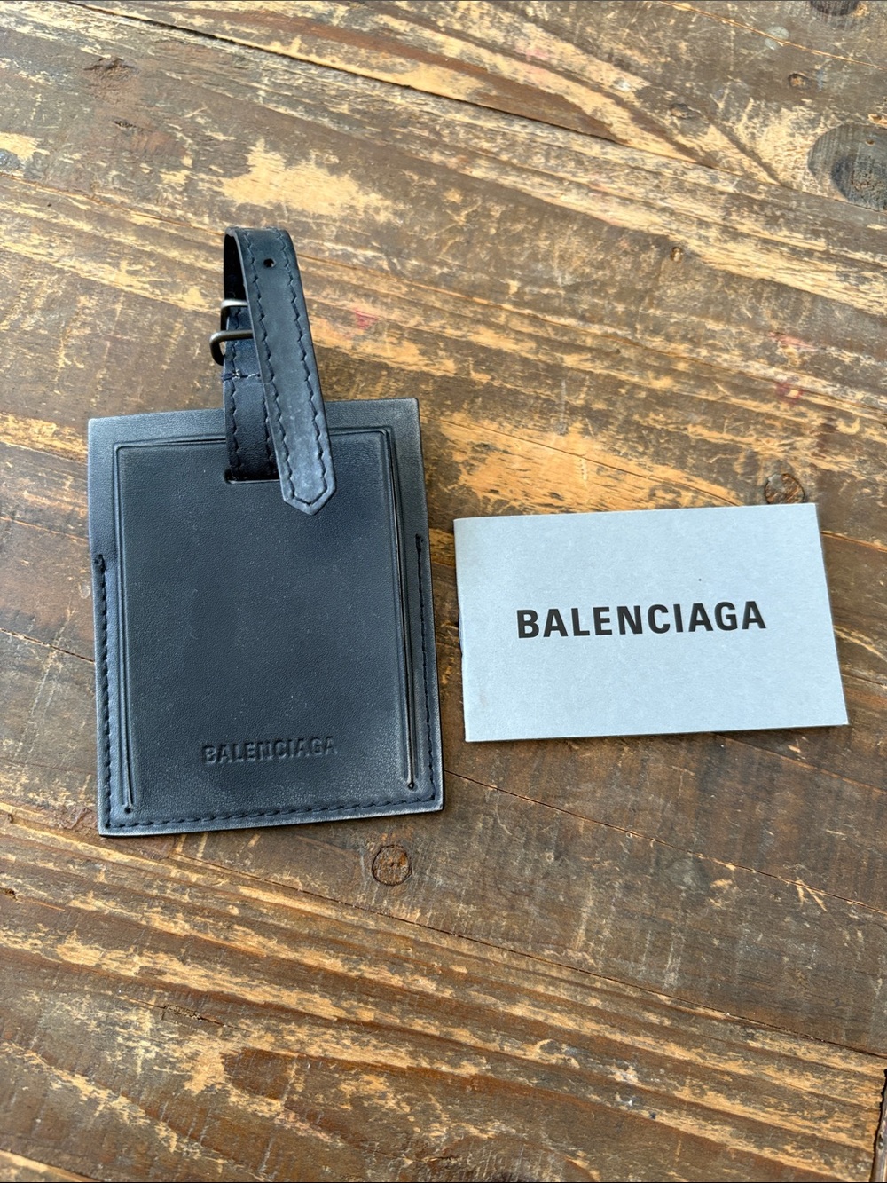 Distressed Valencia’s New Luggage Tag / Card Holder